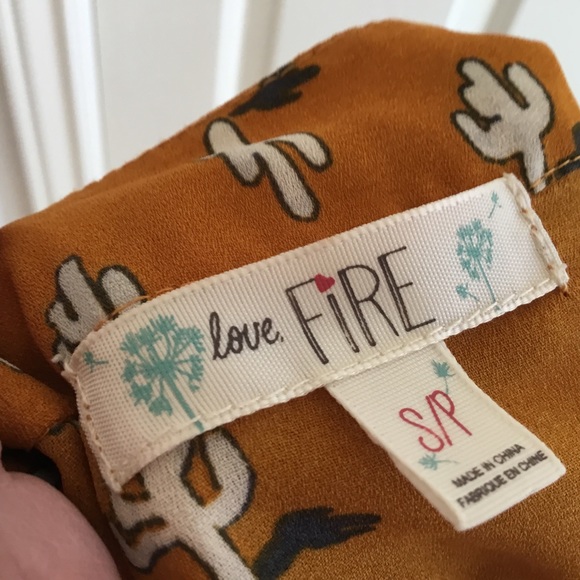 Love Fire sleeveless cactus print mustard color with neck tie - Picture 9 of 10